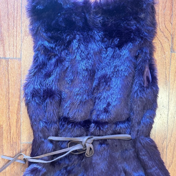Love tree faux fur jackets size M never worn - Picture 2 of 2